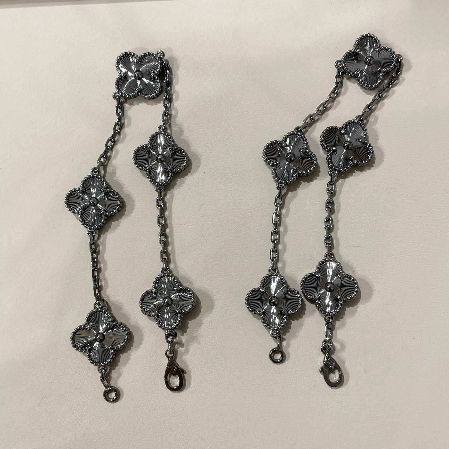 [Royal Jewelry]CLOVER 5 MOTIF BLACK BRACELET