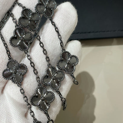 [Royal Jewelry]CLOVER 5 MOTIF BLACK BRACELET