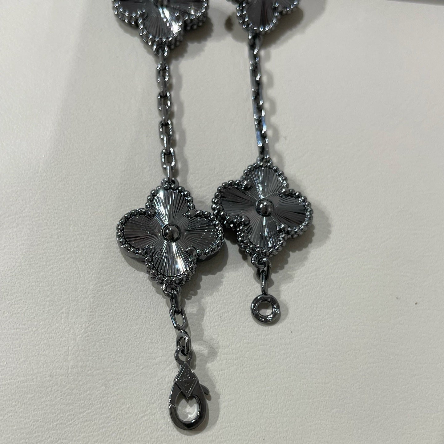 [Royal Jewelry]CLOVER 5 MOTIF BLACK BRACELET
