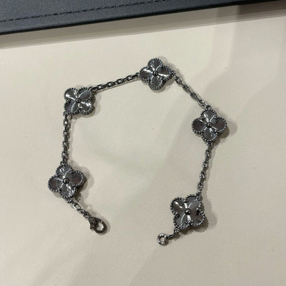 [Royal Jewelry]CLOVER 5 MOTIF BLACK BRACELET