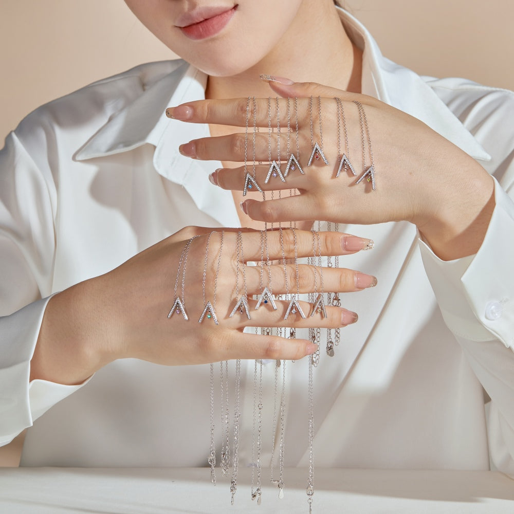 [Royal Jewelry]Sparkling "A" Shape Necklace