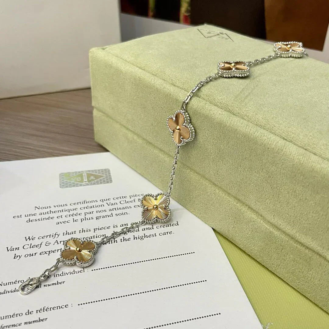 [Royal Jewelry]CLOVER 5 MOTIFS CHRISTMAS LIMITED EDITION BRACELET