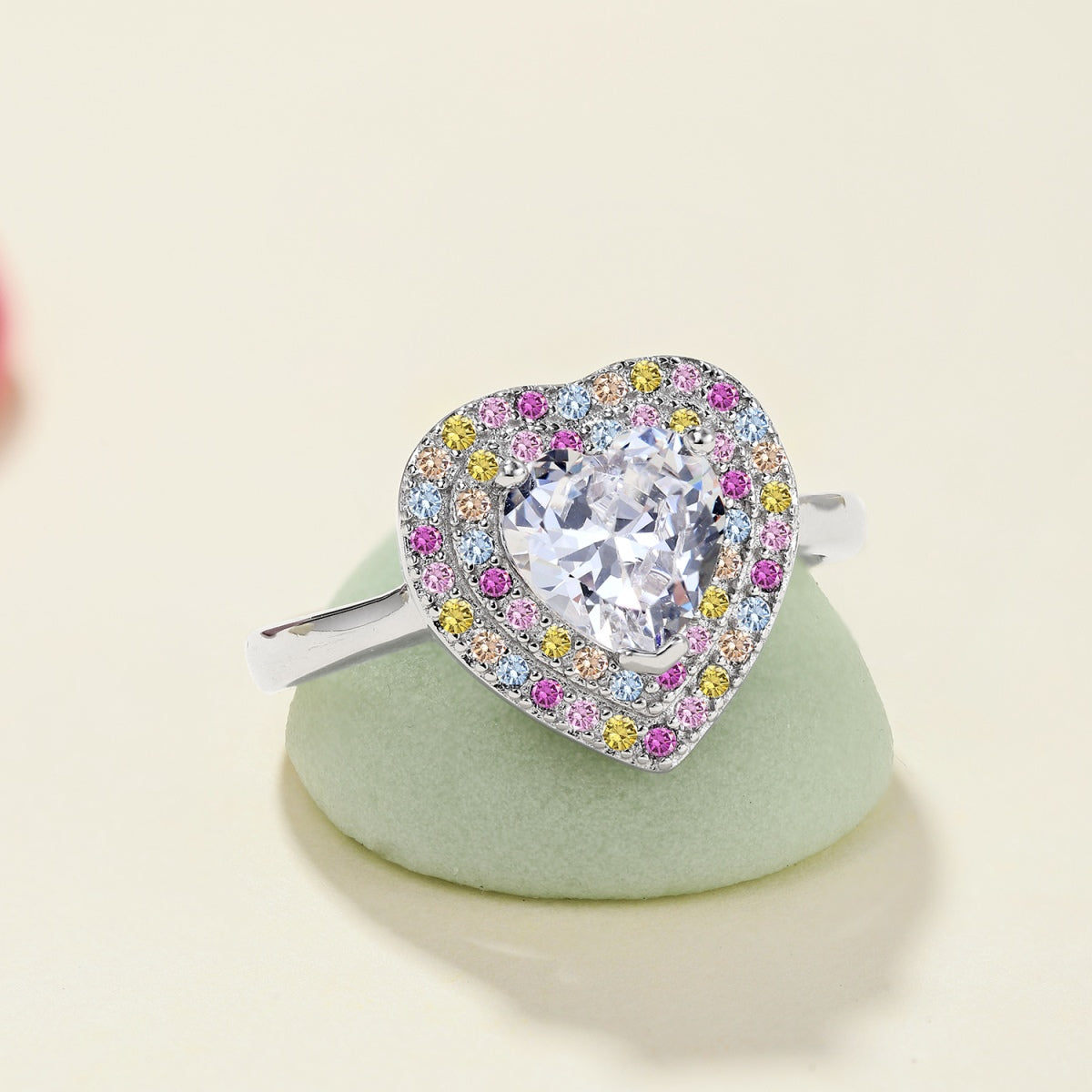 [Royal Jewelry]Delicate Ebullient Heart Shape Wedding Ring