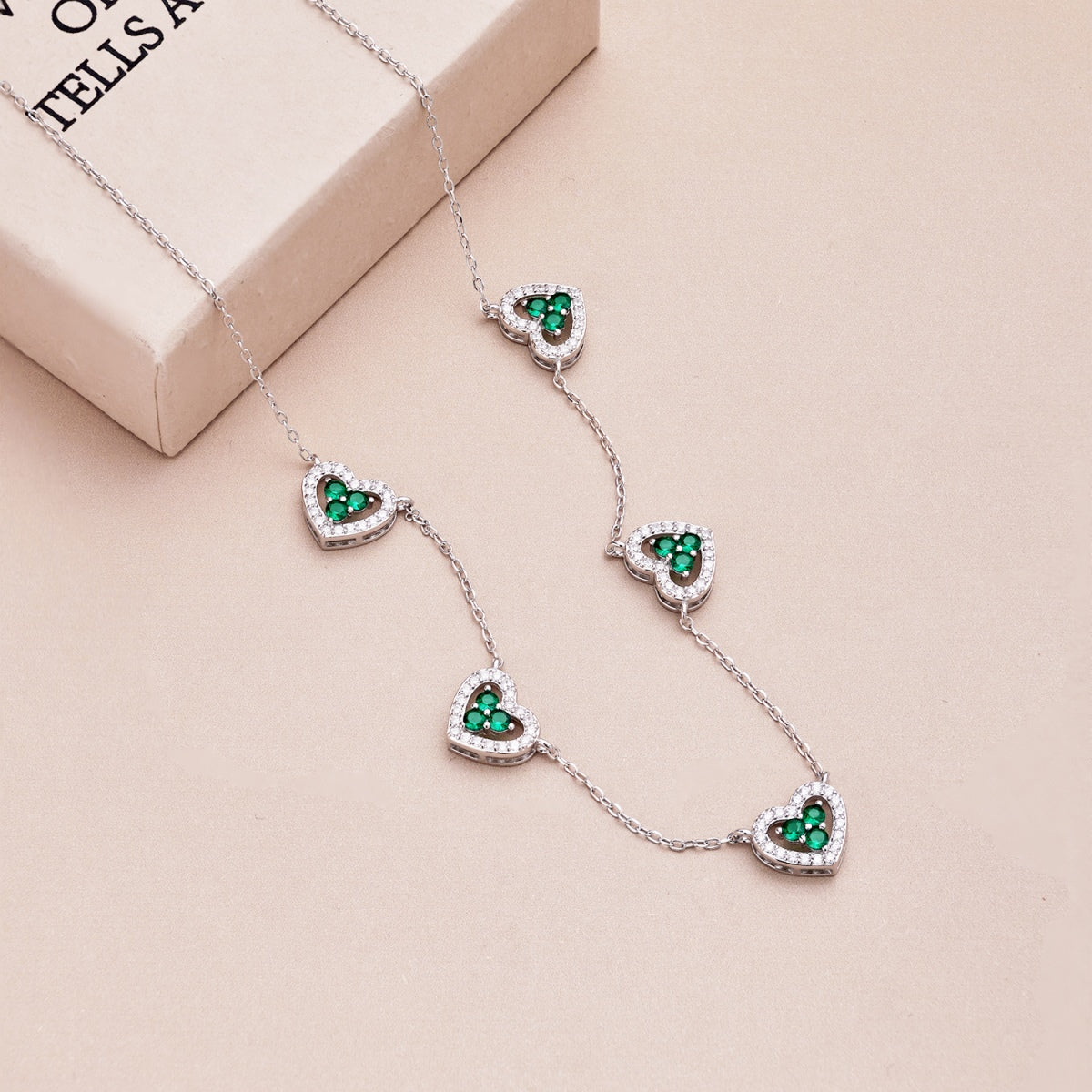 [Royal Jewelry]Sparkling Five Heart Necklace
