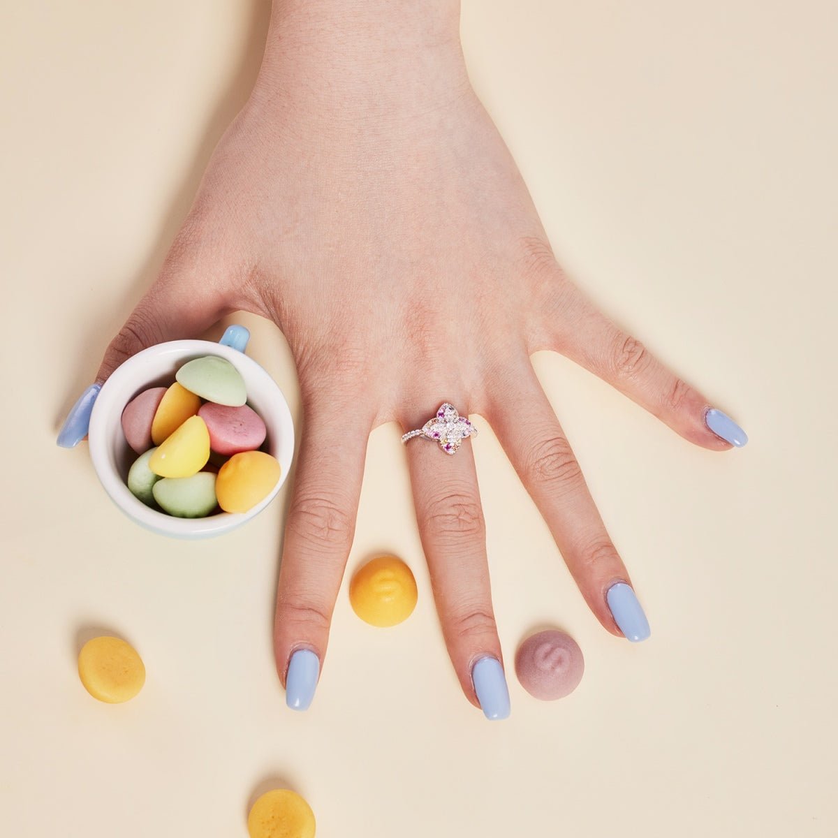 [Royal Jewelry]Luxurious Colorful Flower Shape Banquet Ring