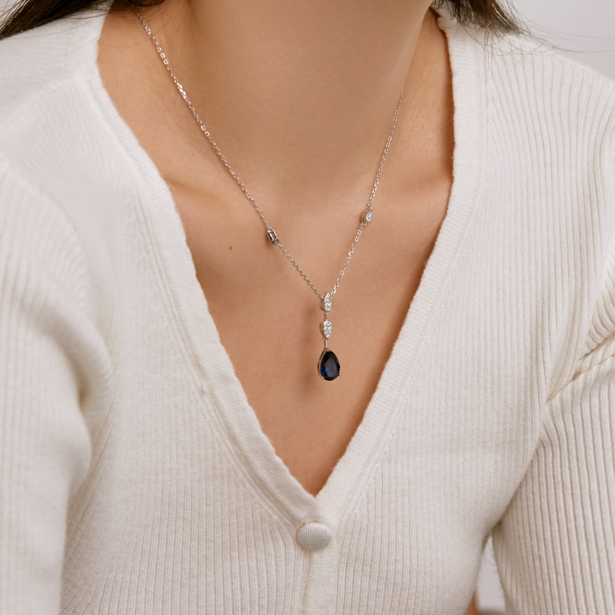[Royal Jewelry]Dazzling Pear Cut Necklace