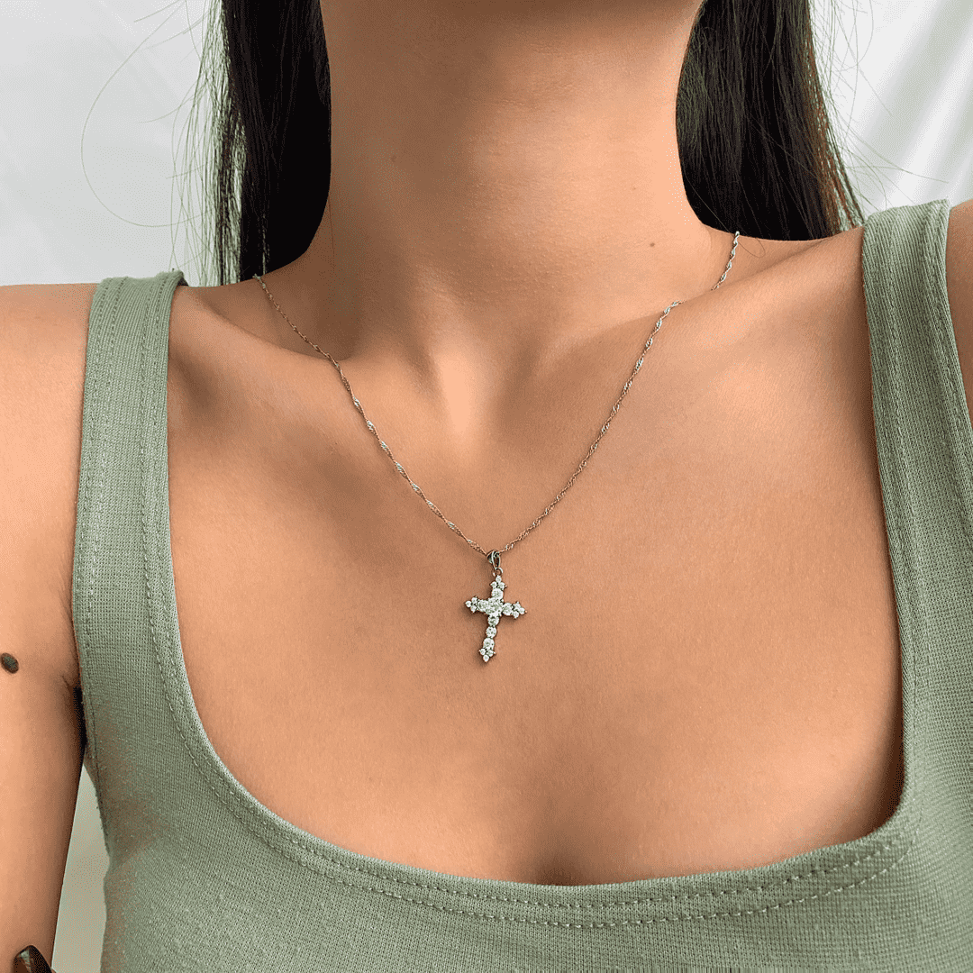 [Royal Jewelry]Delicate Cross Shape Necklace