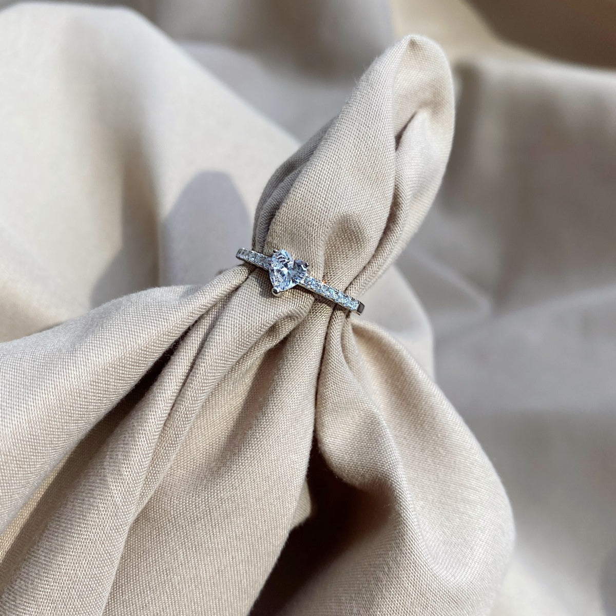 [Royal Jewelry]0.5 Carat CaratEternity Charming Heart Shape Lover Ring