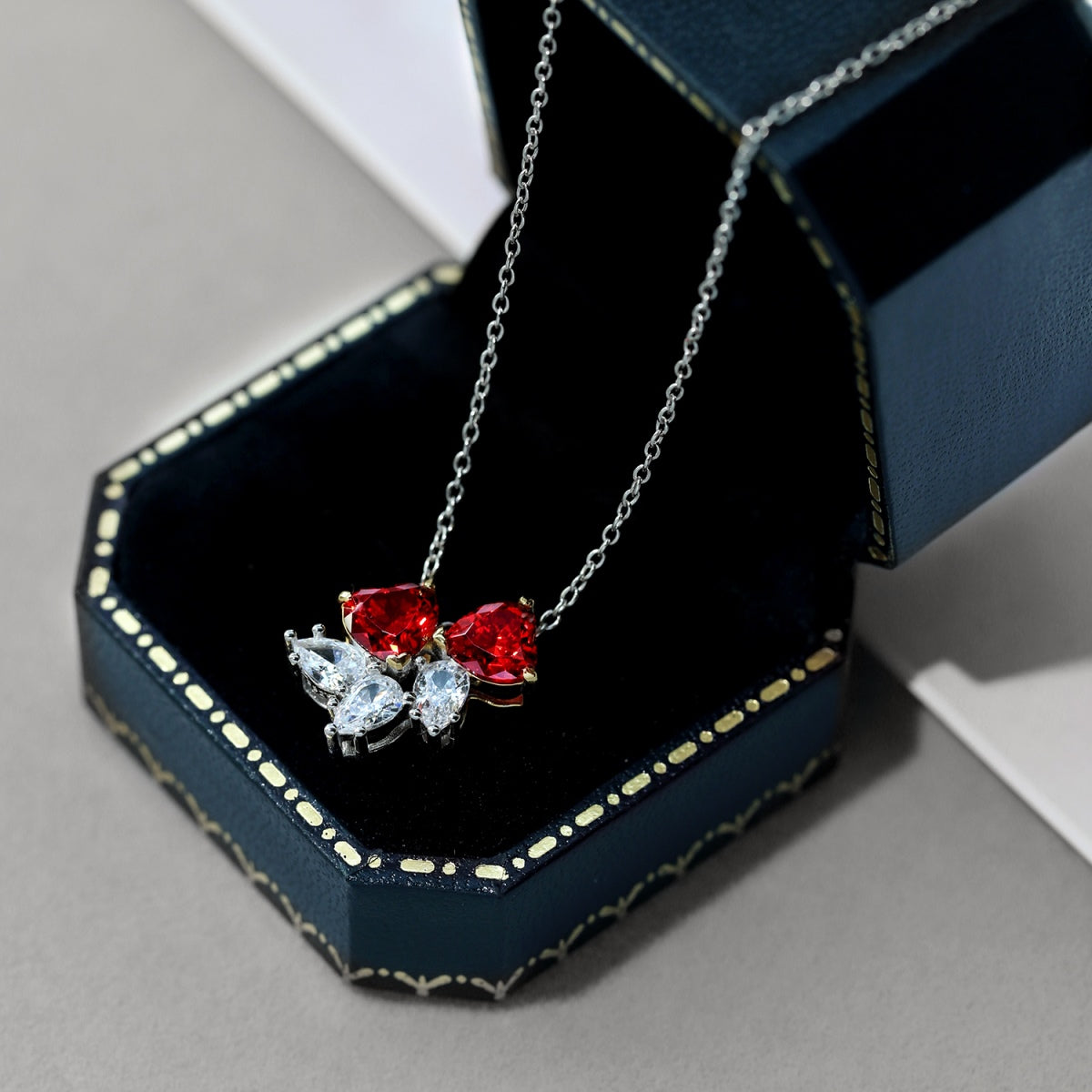 [Royal Jewelry]Dainty Red Heart Necklace