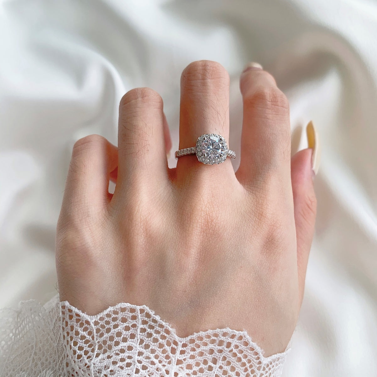 [Royal Jewelry]Dazzling Resplendent Round Cut Wedding Ring