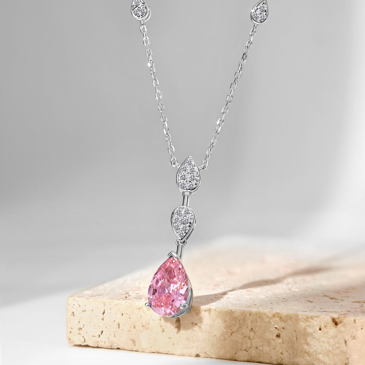 [Royal Jewelry]Dazzling Pear Cut Necklace