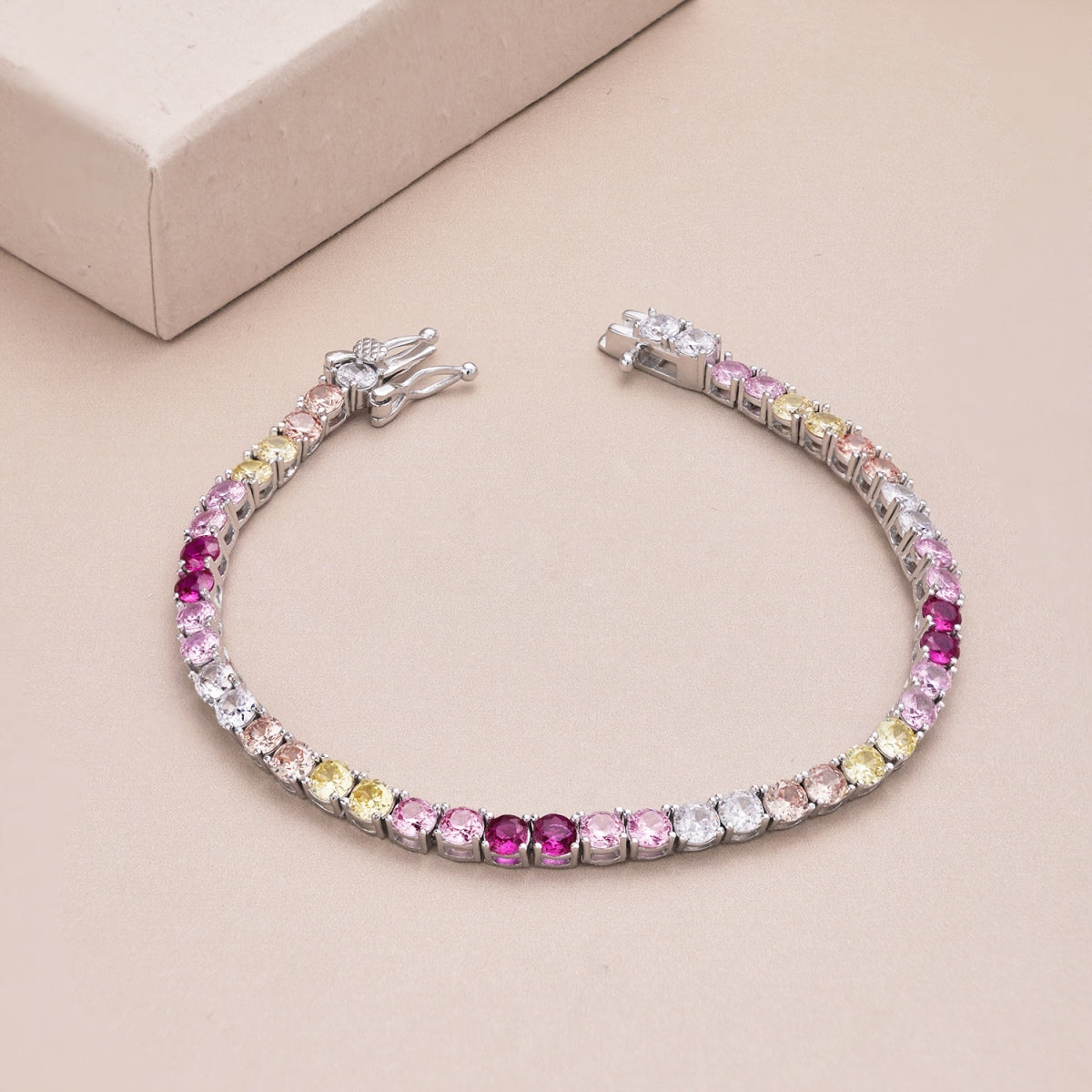 [Royal Jewelry]Radiant Colorful Round Cut Tennis Bracelet