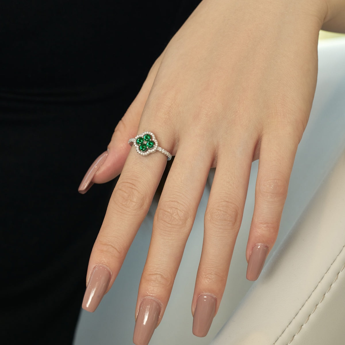 [Royal Jewelry]Four Leaf Clover Flower Design Ring