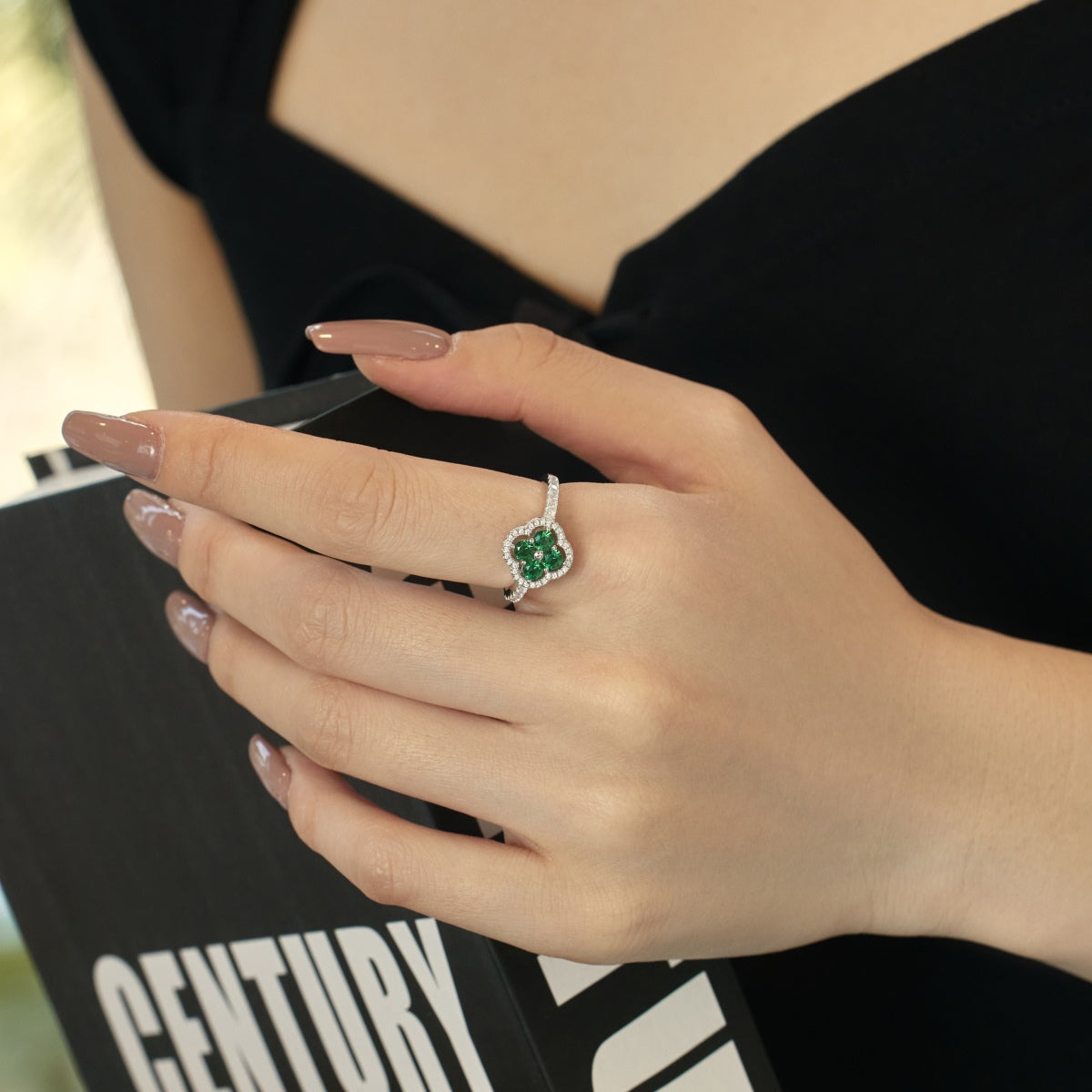 [Royal Jewelry]Four Leaf Clover Flower Design Ring