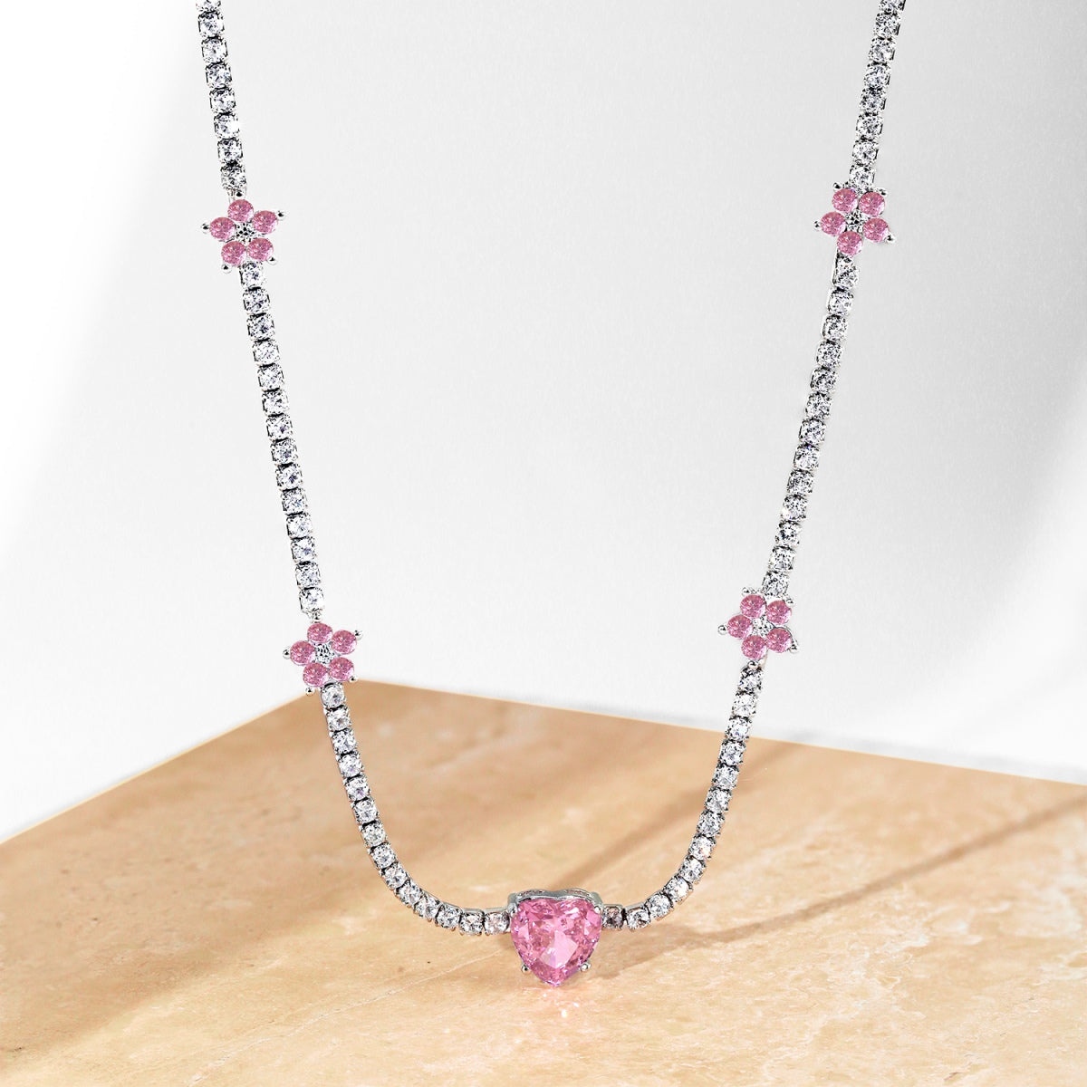 [Royal Jewelry]Dazzling Pink Heart Flower Necklace