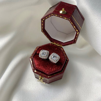 [Royal Jewelry]Classic Round Center Stone Stud Earrings