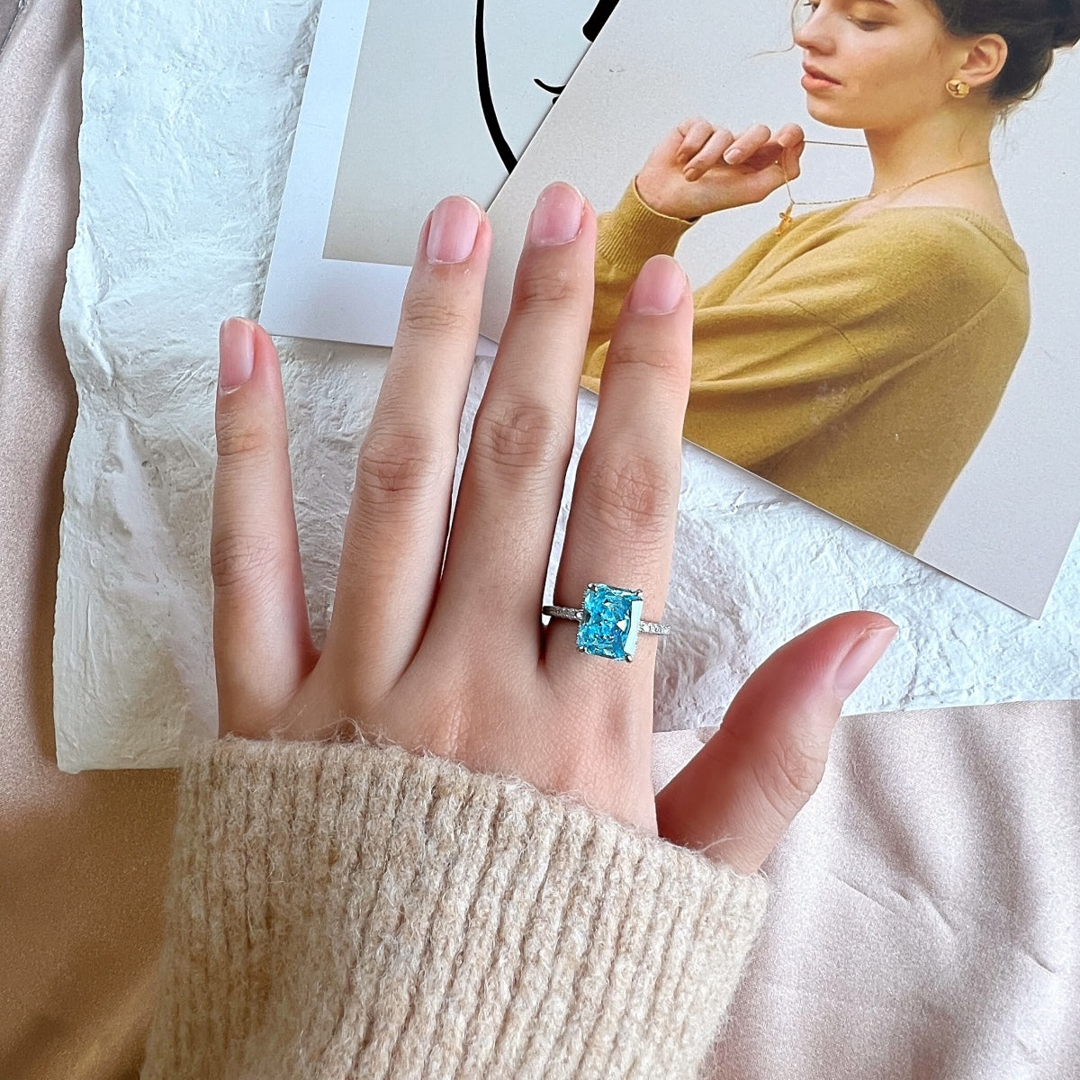 [Royal Jewelry]4.0 Carat Luxurious Engagement Ring