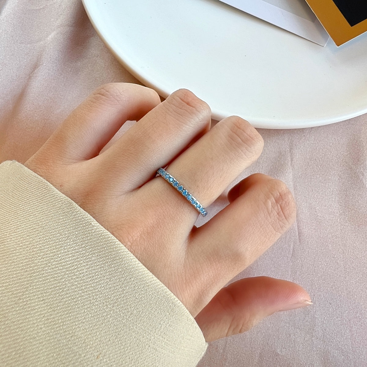[Royal Jewelry]Delicate Sparkling Round Cut Daily Ring