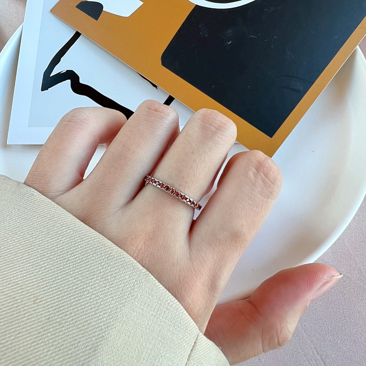 [Royal Jewelry]Delicate Sparkling Round Cut Daily Ring