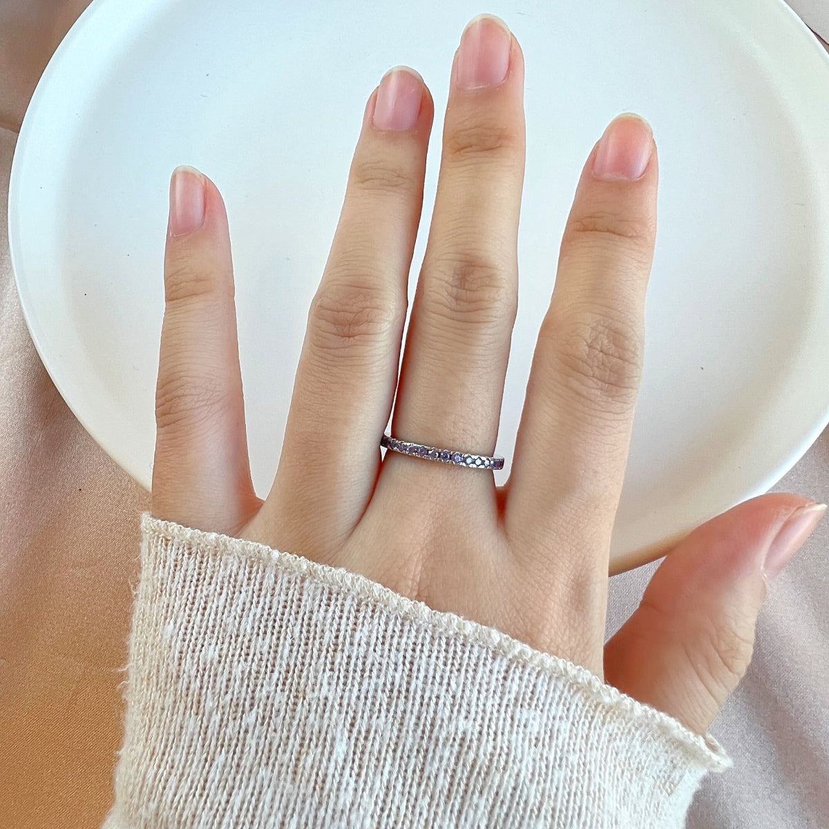 [Royal Jewelry]Delicate Sparkling Round Cut Daily Ring