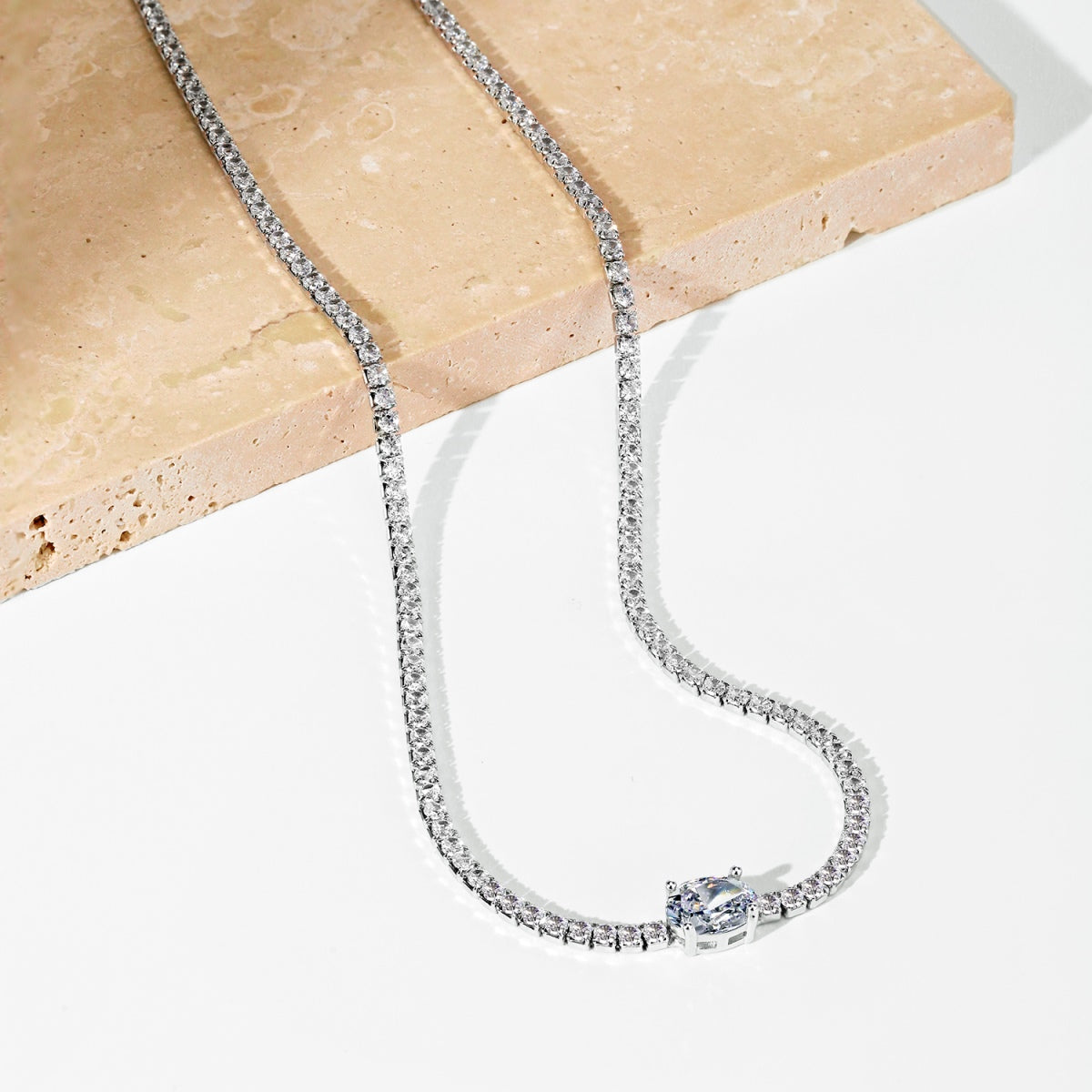 [Royal Jewelry]1.0 Carat Shining Oval Cut Necklace