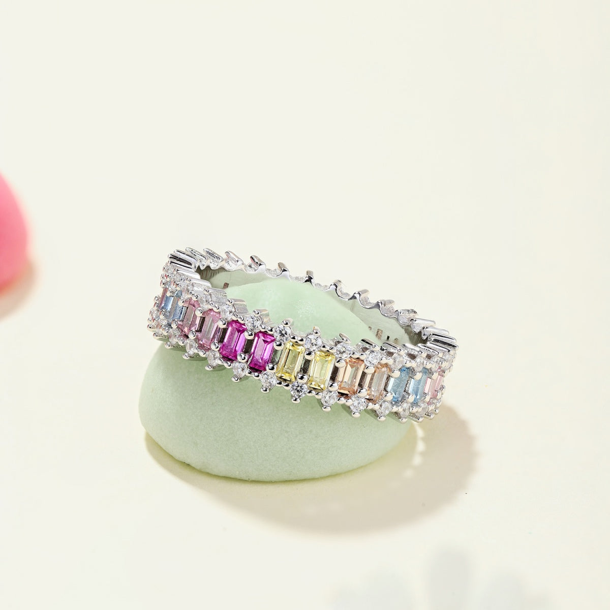 [Royal Jewelry]Splashy Ornate Emerald Cut Cocktail Ring