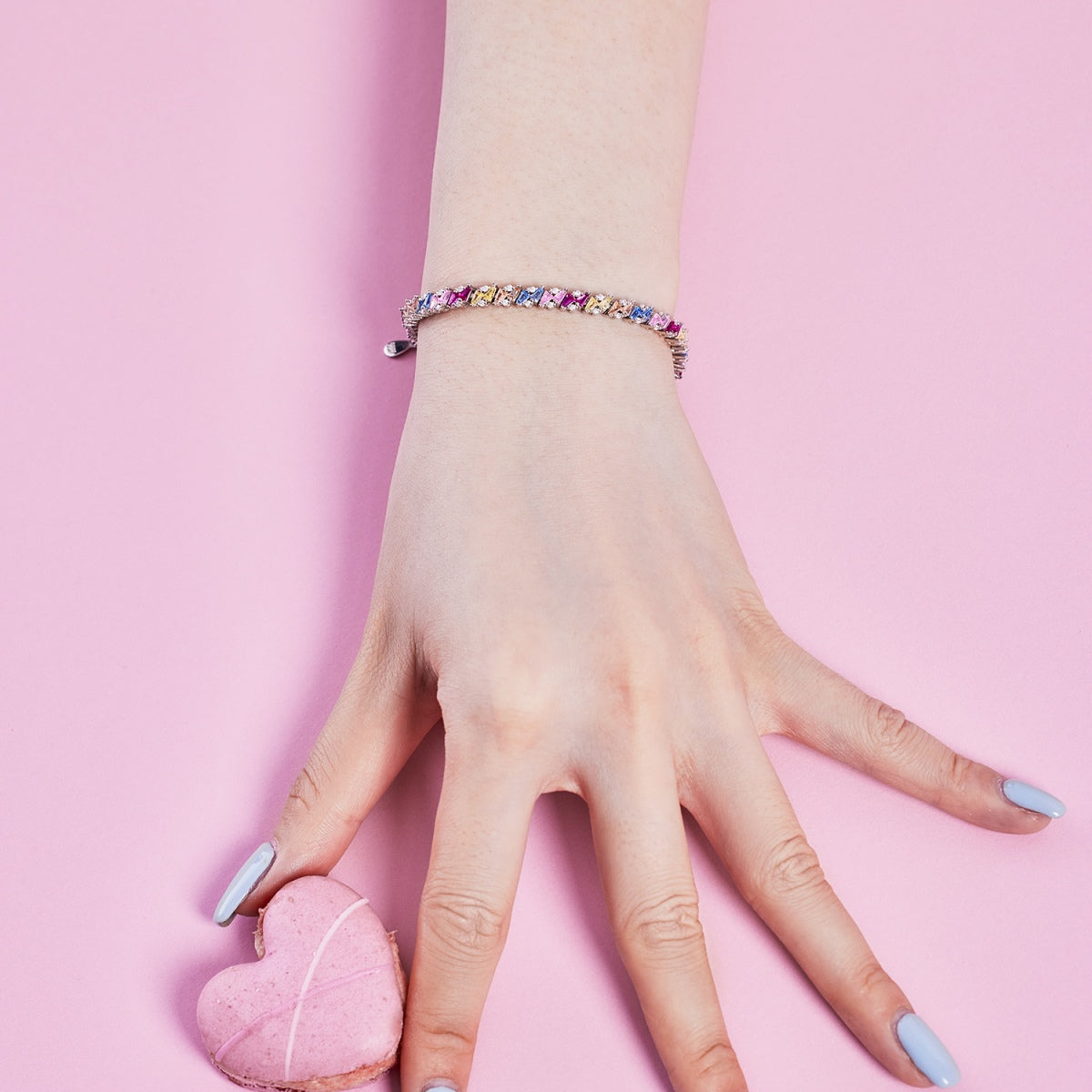 [Royal Jewelry]Ornate Sparkling Multi Cut Party Bracelet