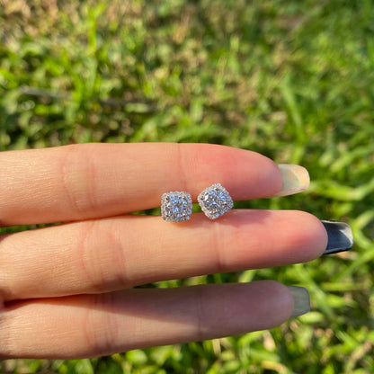 [Royal Jewelry]Classic Round Center Stone Stud Earrings
