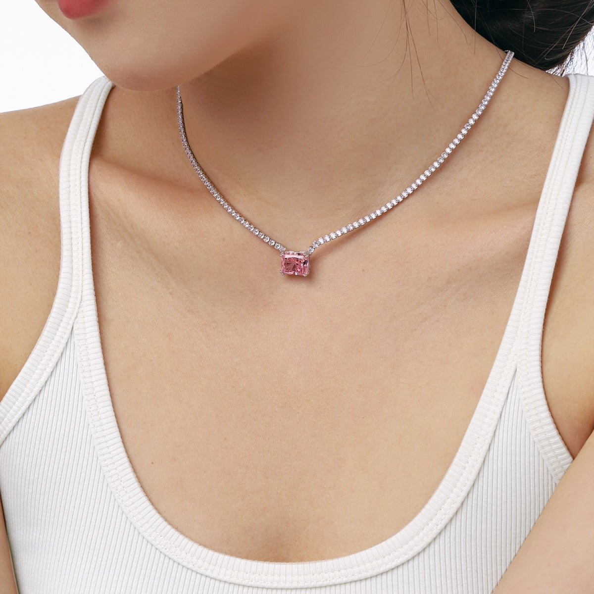 [Royal Jewelry]4.0 Carat Elegant Radiant Cut Necklace
