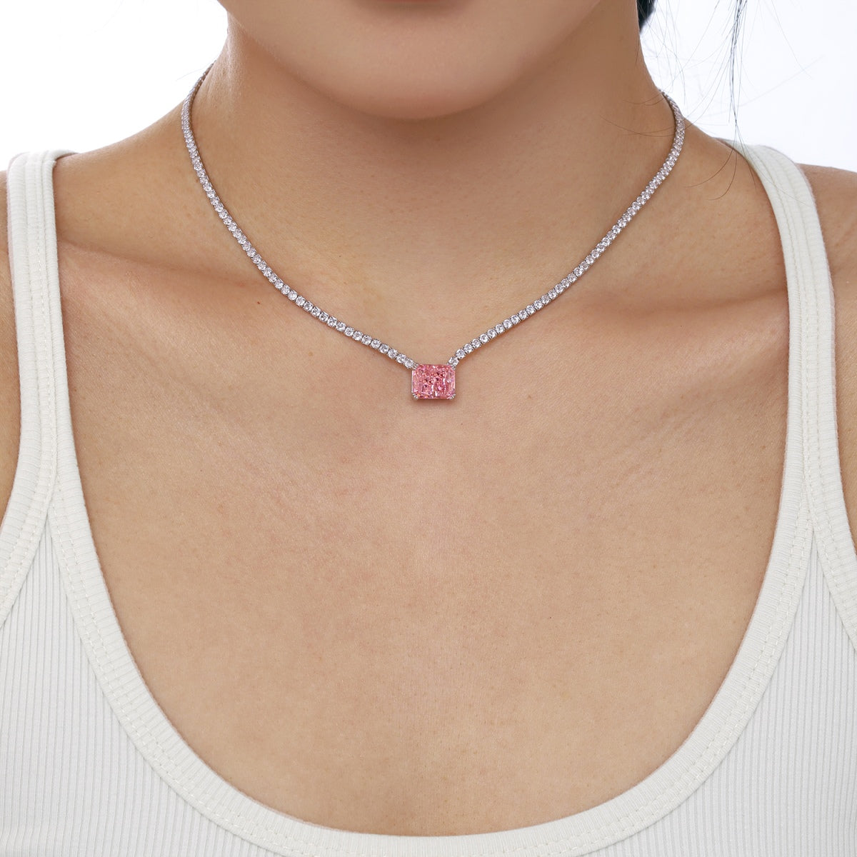 [Royal Jewelry]4.0 Carat Elegant Radiant Cut Necklace