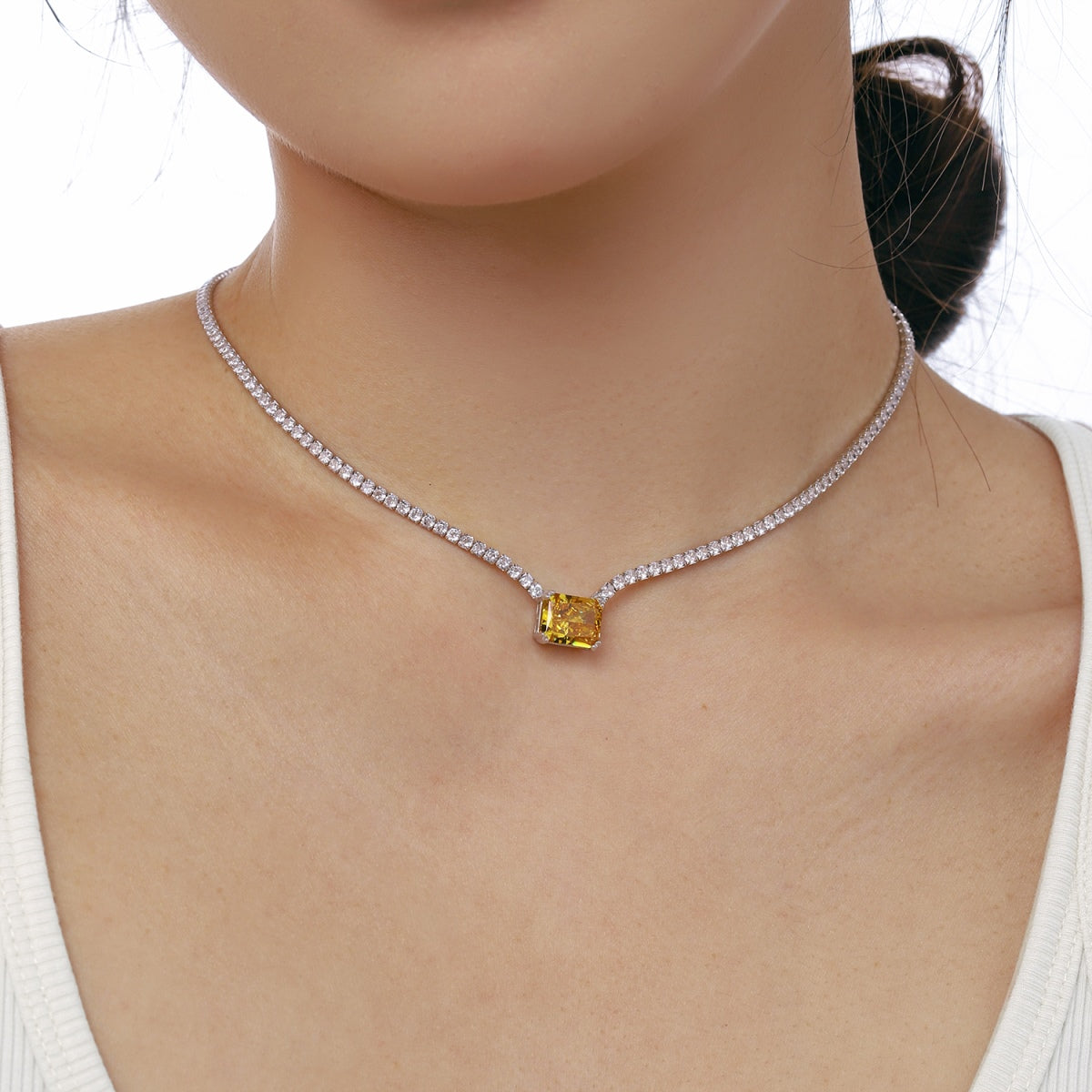 [Royal Jewelry]4.0 Carat Elegant Radiant Cut Necklace