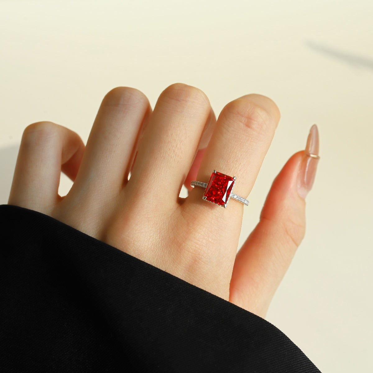 [Royal Jewelry]4.0 Carat Luxurious Engagement Ring