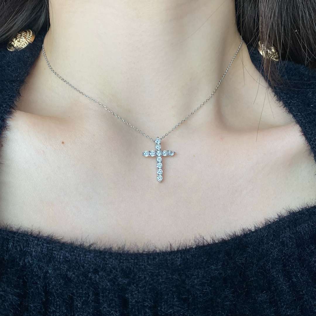 [Royal Jewelry]Unique Cross Shape Necklace