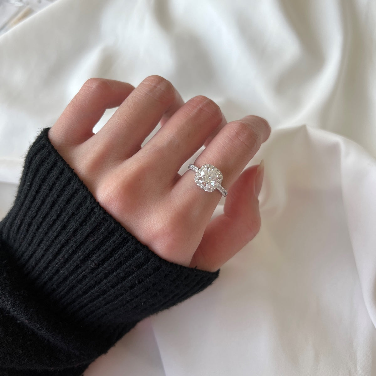 [Royal Jewelry]Dazzling Resplendent Round Cut Wedding Ring