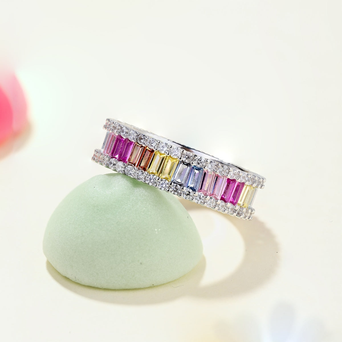 [Royal Jewelry]Dainty Kaleidoscopic Emerald Cut Daily Ring