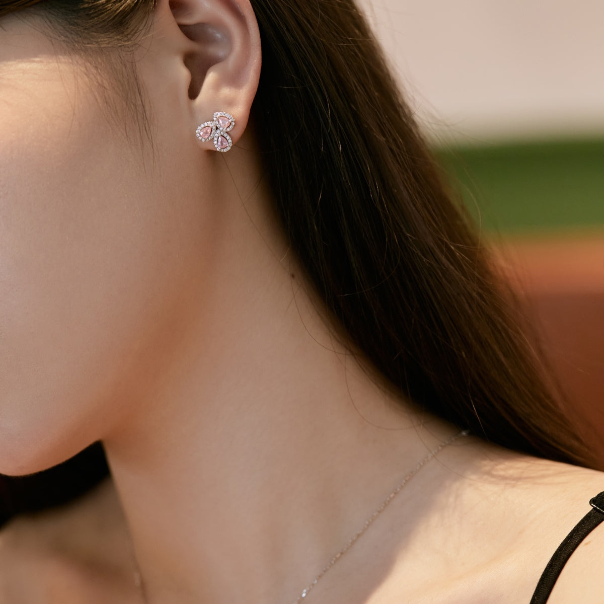 [Royal Jewelry]Ornate Flower Shape Pear Cut Lover Earrings
