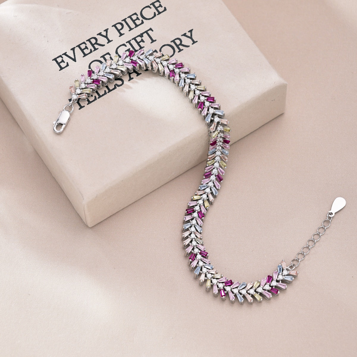 [Royal Jewelry]Dainty Radiant Emerald Cut Daily Bracelet