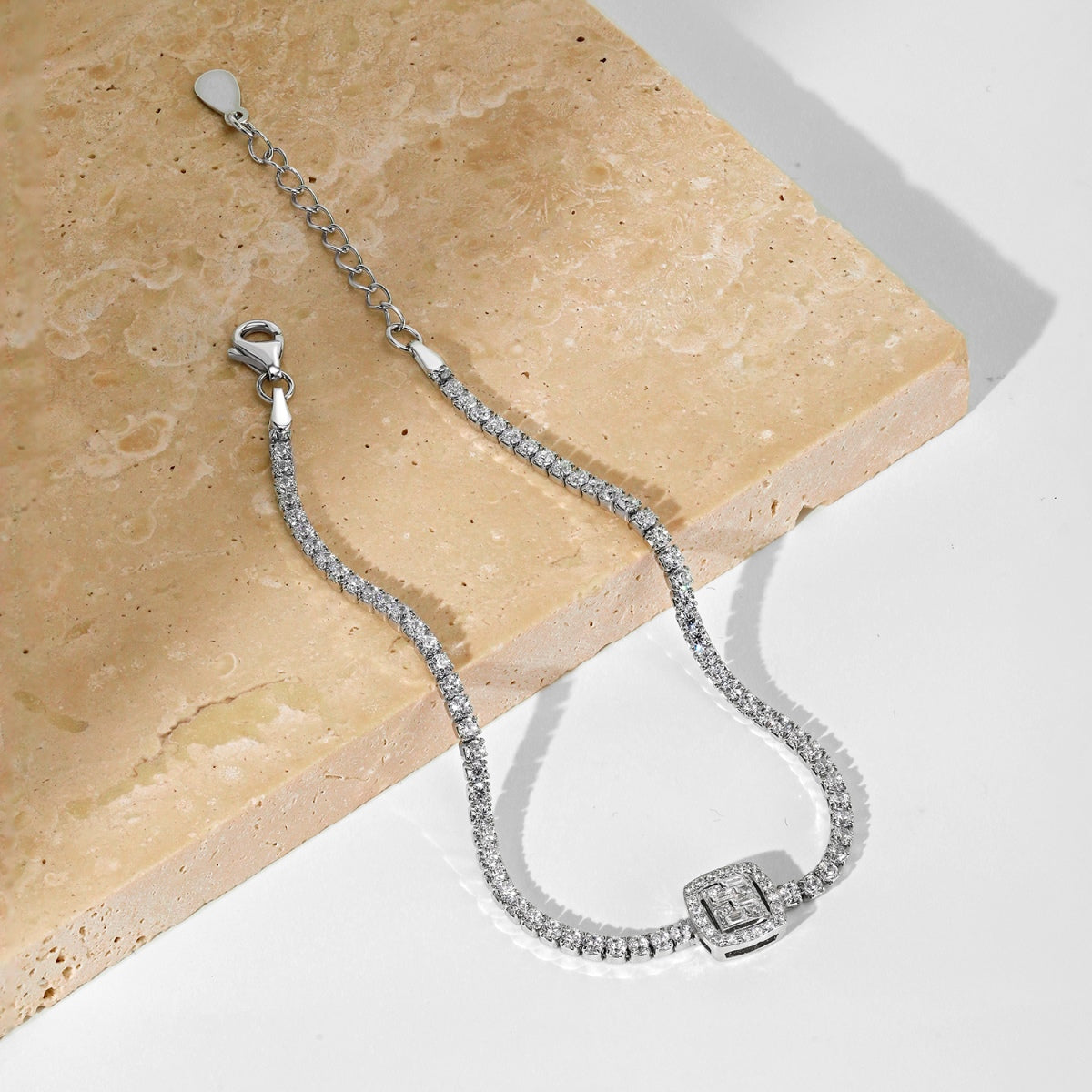 [Royal Jewelry]Luxurious Dazzling Square Shape Banquet Bracelet