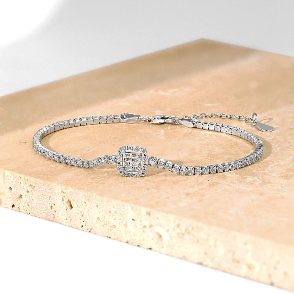 [Royal Jewelry]Luxurious Dazzling Square Shape Banquet Bracelet