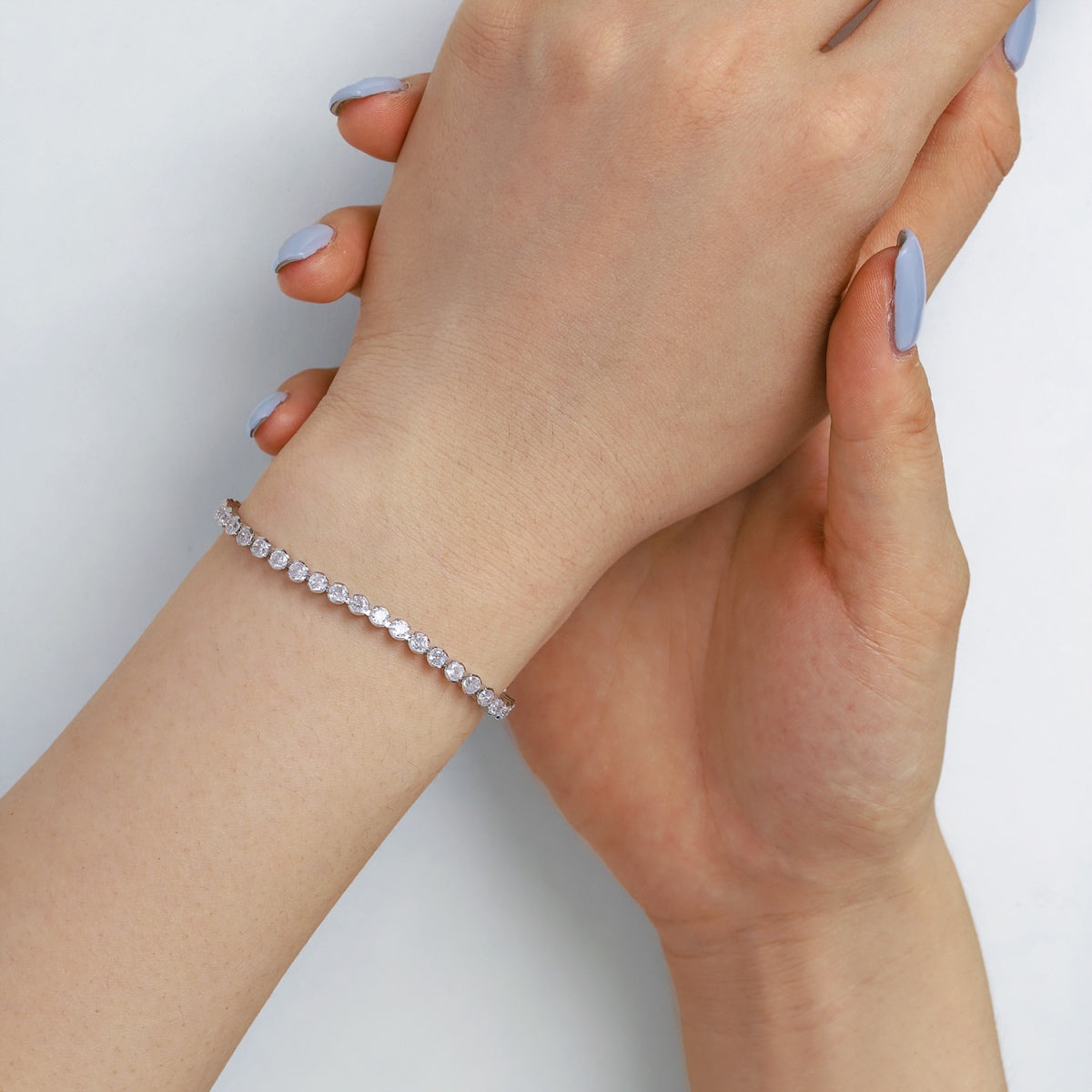 [Royal Jewelry]Ornate  Sparkling Round Cut Daily Bracelet
