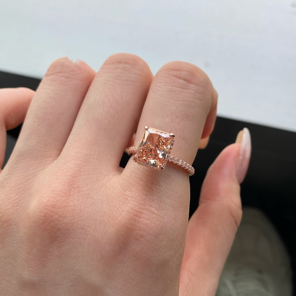 [Royal Jewelry]4.0 Carat Luxurious Engagement Ring