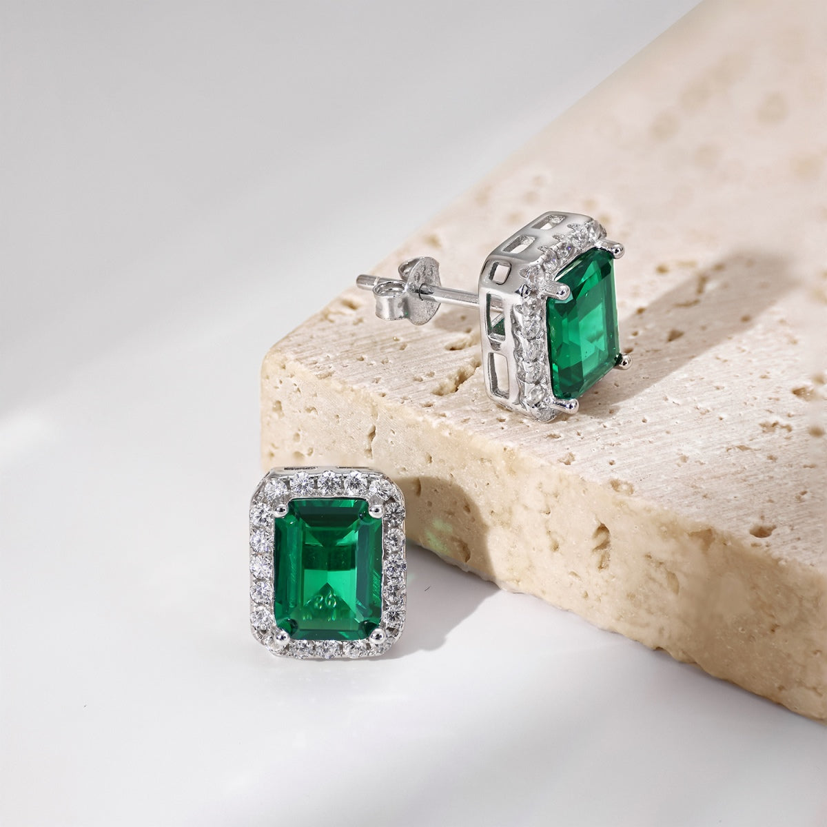 [Royal Jewelry]Luxurious Dainty Emerald Cut Banquet Earrings