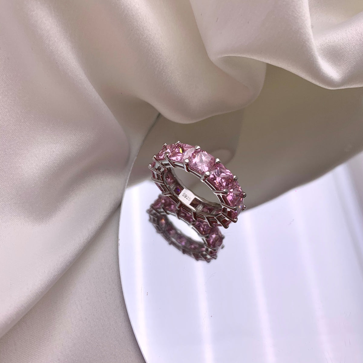 [Royal Jewelry]Elegant Princess Cut Tennis Ring