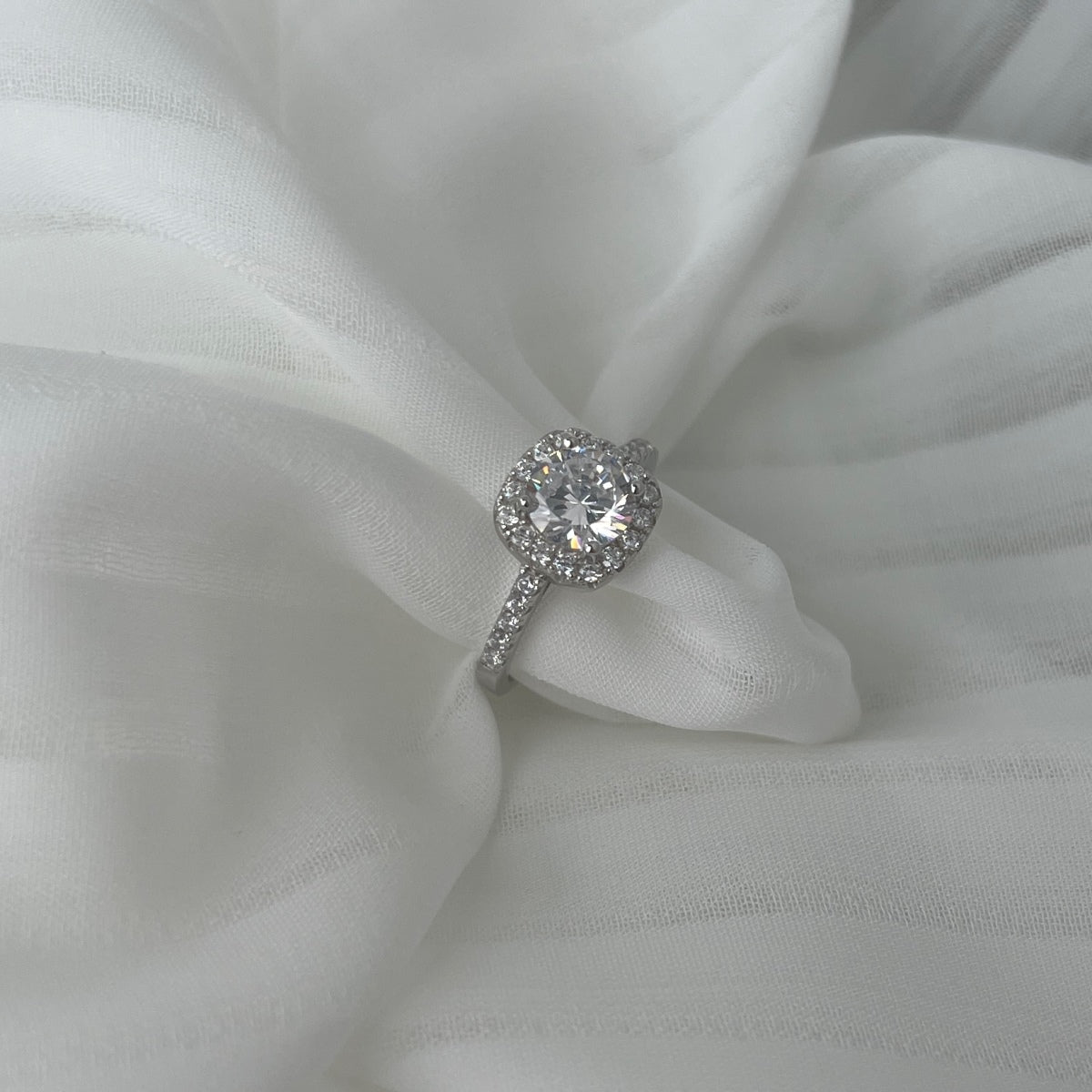 [Royal Jewelry]Dazzling Resplendent Round Cut Wedding Ring