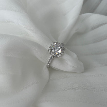 [Royal Jewelry]Dazzling Resplendent Round Cut Wedding Ring
