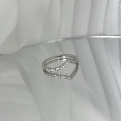 [Royal Jewelry]Elaborate Tennis Band Ring