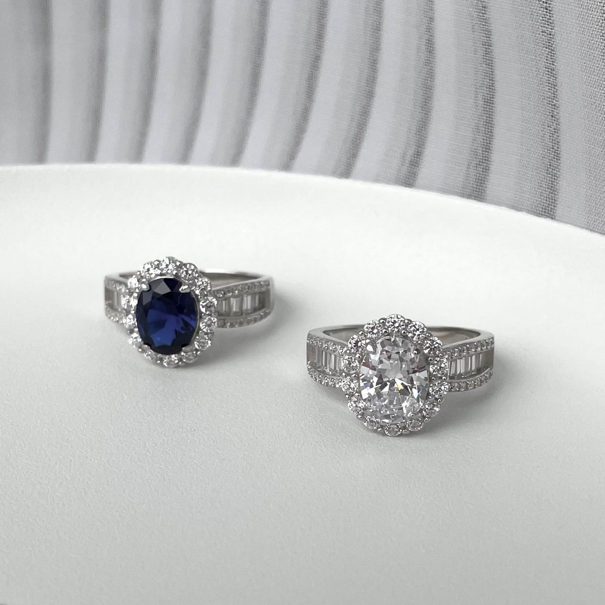 [Royal Jewelry]1.5 Carat Dazzling Charming Oval Cut Banquet Ring