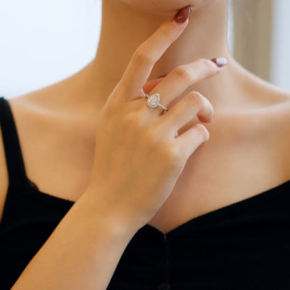 [Royal Jewelry]1.0 Carat Luxurious Resplendent Water Drop Shape Wedding Ring