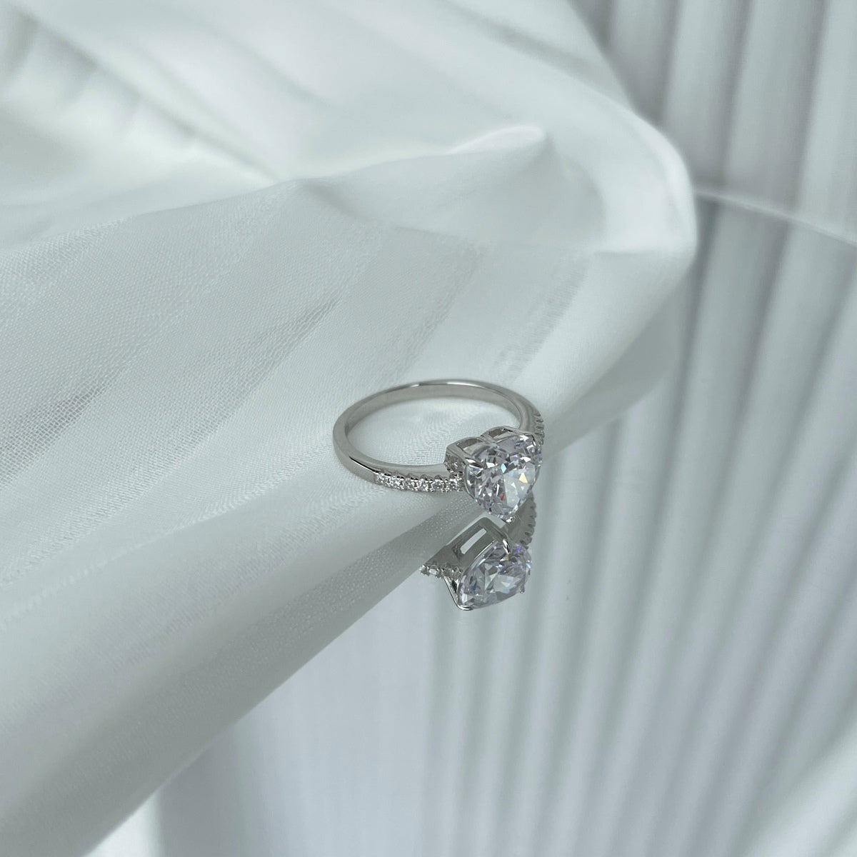 [Royal Jewelry]2.0 Carat Dazzling Lustrous Heart Cut Lover Ring