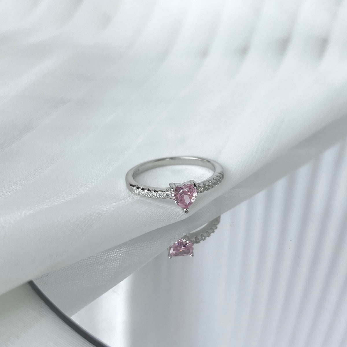 [Royal Jewelry]0.5 Carat CaratEternity Charming Heart Shape Lover Ring